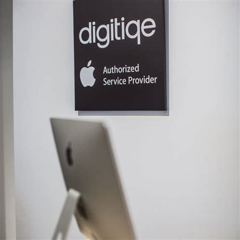 Apple and Microsoft Authorized Repair Centre in .